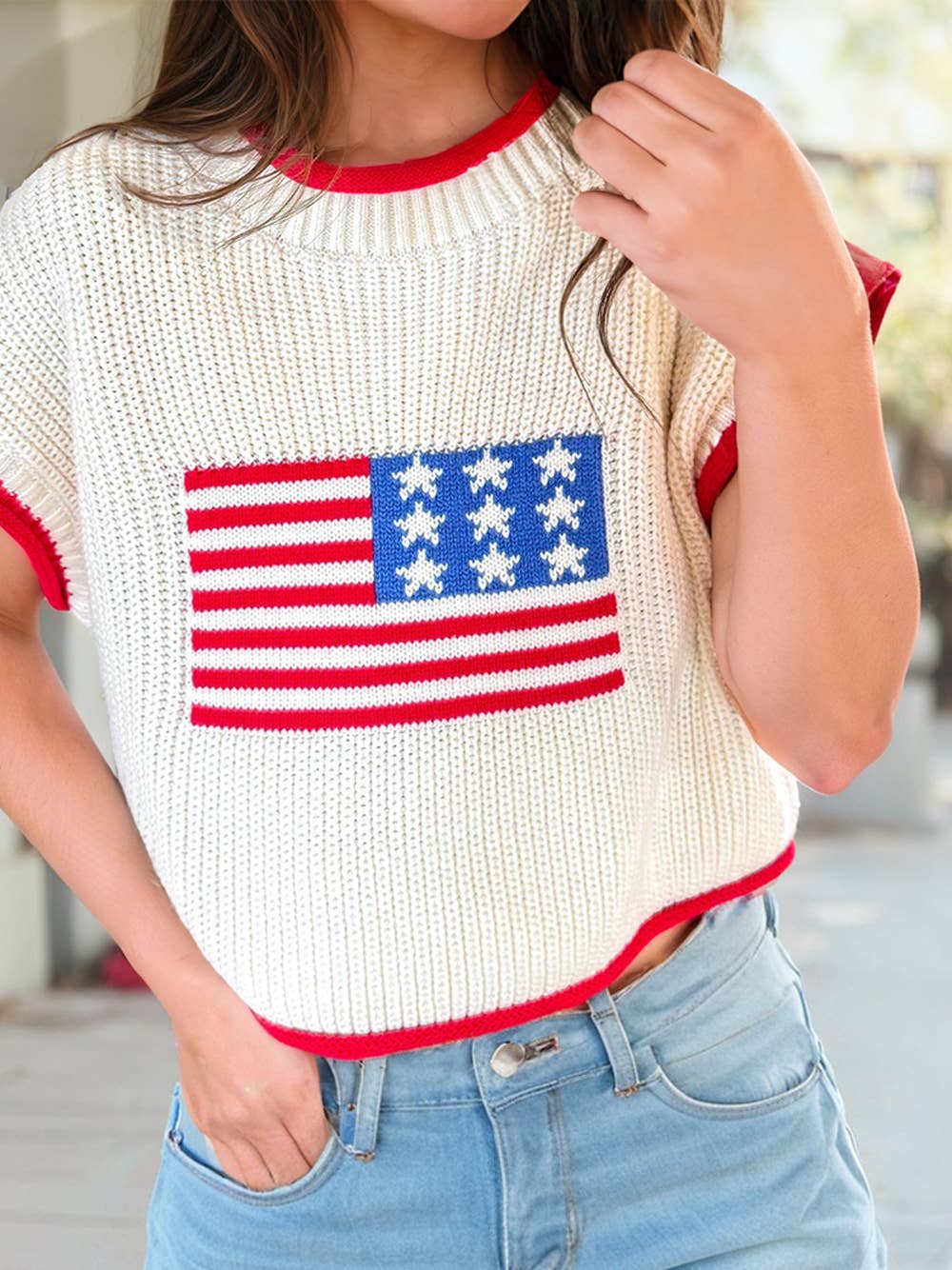 White Flag Print Cropped Short Sleeve Sweater: White / L