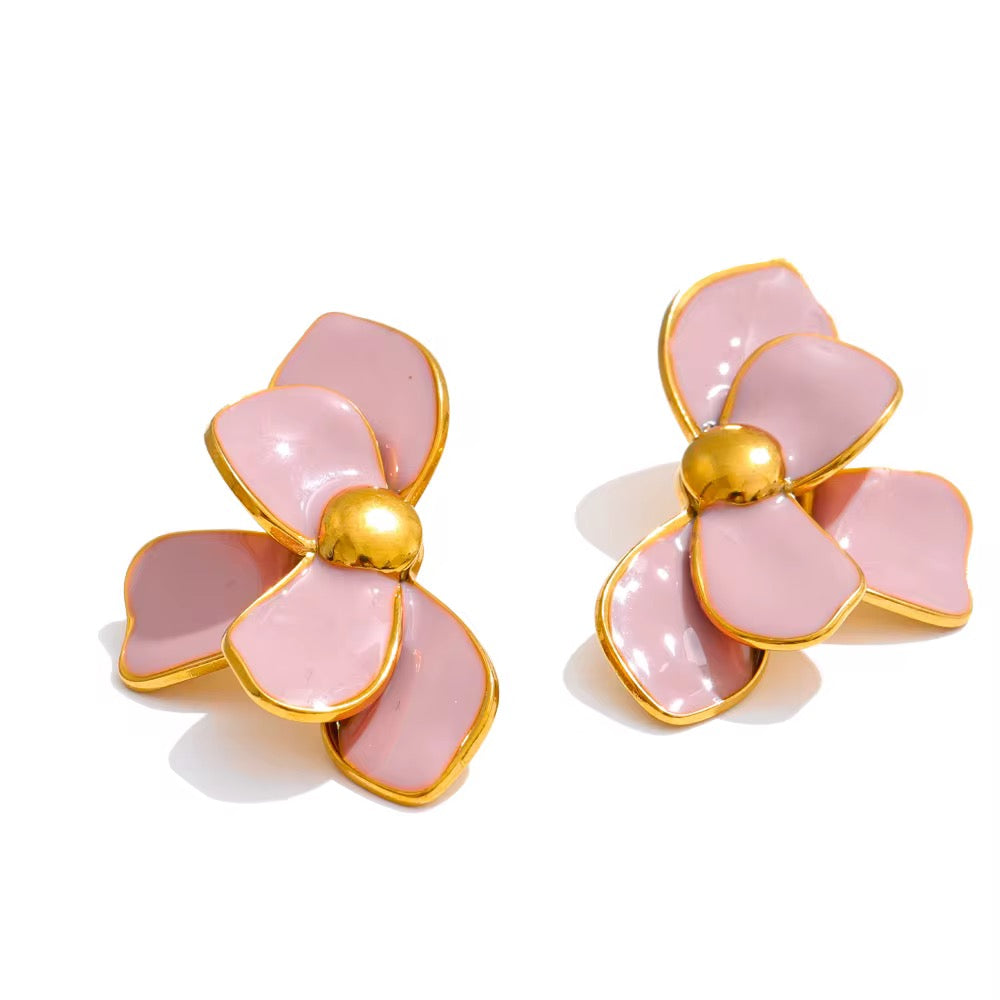 18K gold-plated hoop earrings – hypoallergenic and tarnish-proof.