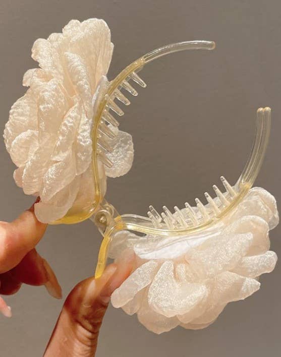 ROSE PETAL SHEER FABRIC HAIR CLAW CLIPS | 40H622: OFF WHITE